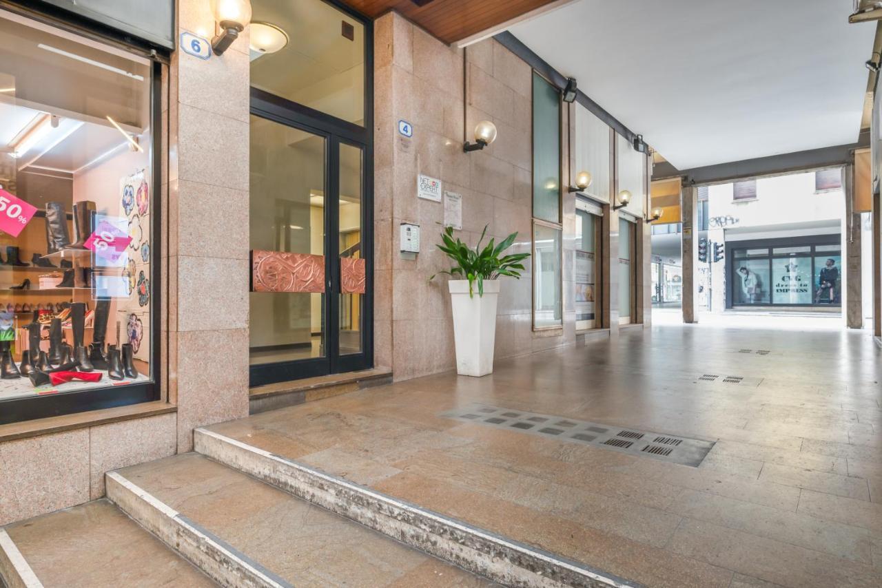 פאדובה Galleria Eremitani Exclusive Elegant Apartment מראה חיצוני תמונה